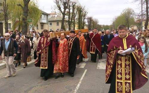 Вулицями м. Долина відбувся щорічний хресний хід.(ФОТО)